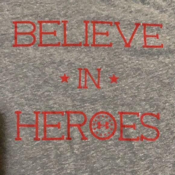 Under Armour T-shirt - Picture 3 of 3